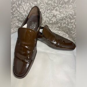 Salvatore ferragamo mens Patent Brown Leather Loafers 7D 01VF 28566 17 7 D.
